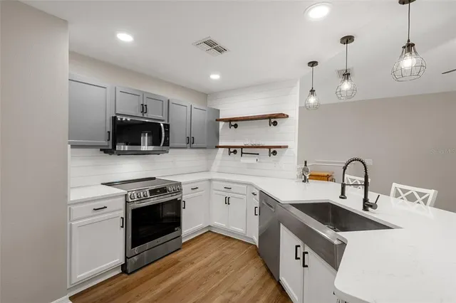 $569,900 | 3209 Rose Arbor Drive, Hernando Beach, FL 34607