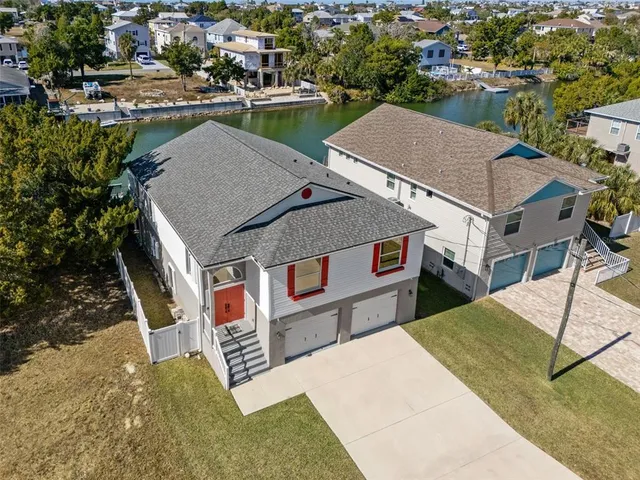 $569,900 | 3209 Rose Arbor Drive, Hernando Beach, FL 34607