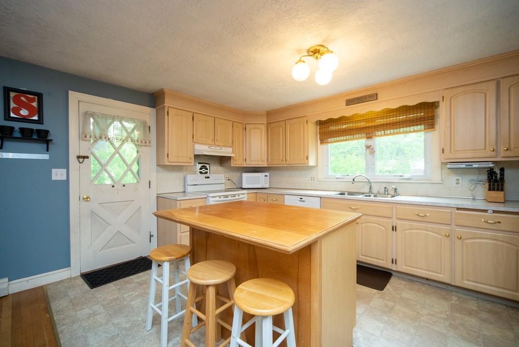 7 Bethel Road Milford, MA 01757 - Photo 8 of 33 Gallery Image 8