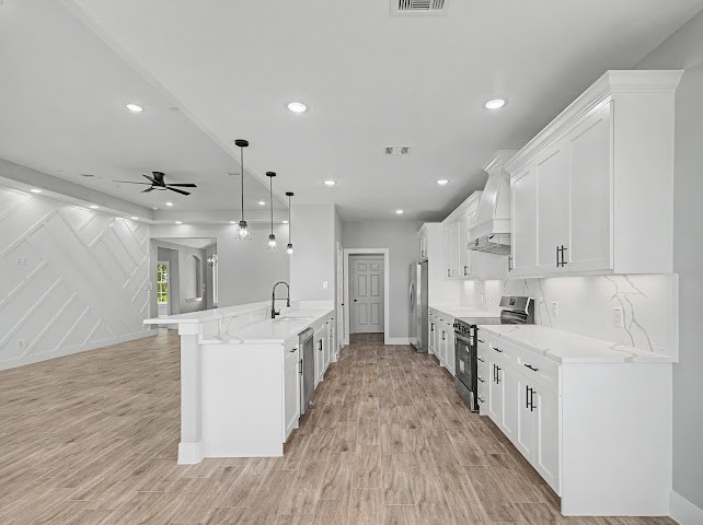 1220 Appaloosa Circle Angleton, TX 77515 - Photo 20 of 31 Kitchen