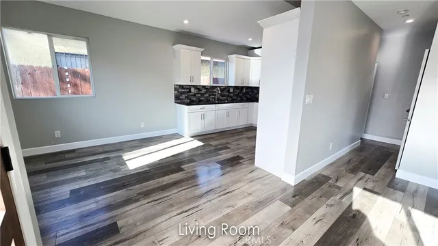 $4,200 | 132 East 104th Street, Los Angeles, CA 90003