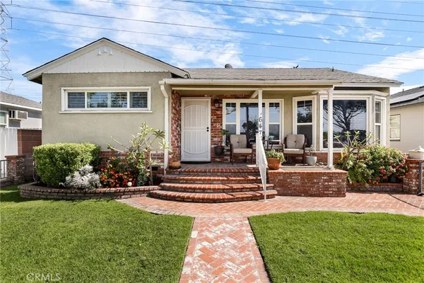 $950,000 | 6475 Turnergrove Drive, Lakewood, CA 90713
