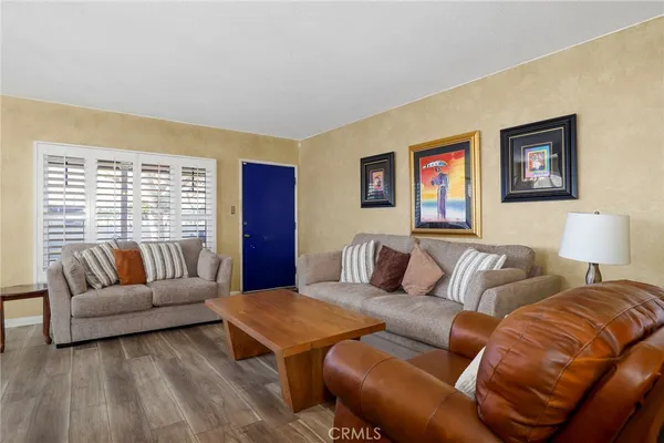 $950,000 | 6475 Turnergrove Drive, Lakewood, CA 90713