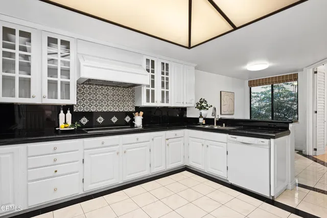 $1,365,000 | 2329 Century Hill, Los Angeles, CA 90067