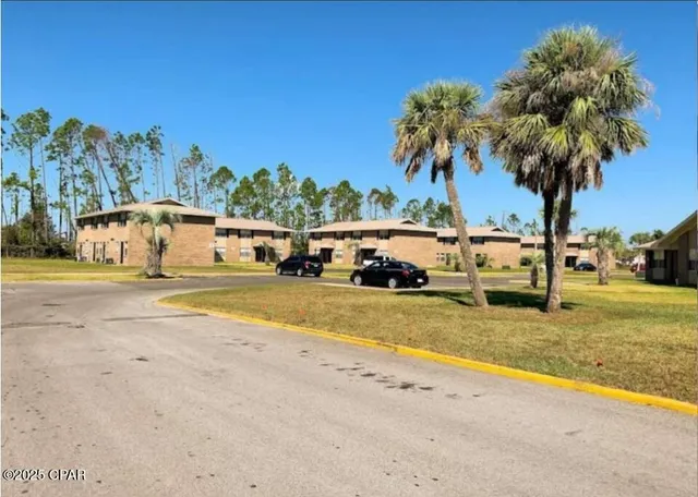 $1,395 | 1600 Florida Avenue, Lynn Haven, FL 32444