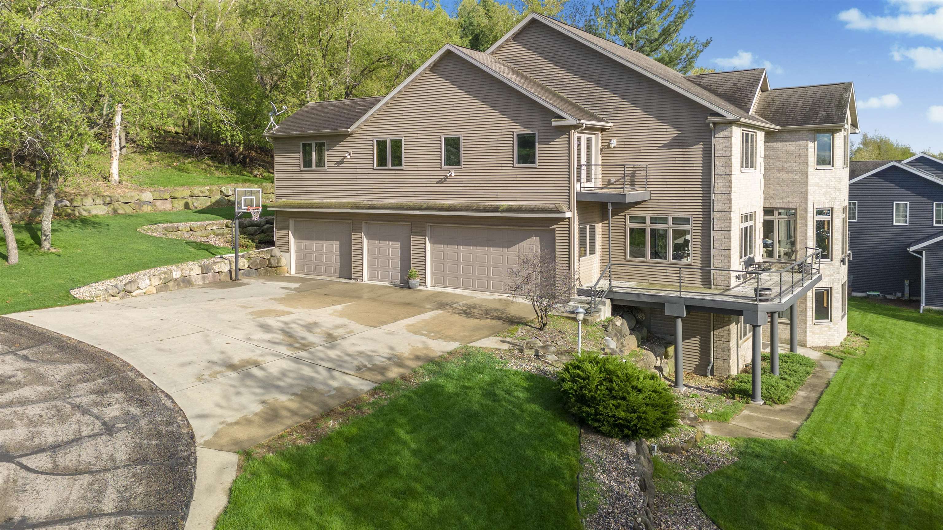 N2828 Demynck Road Lodi, WI 53555 - Photo 2 of 87