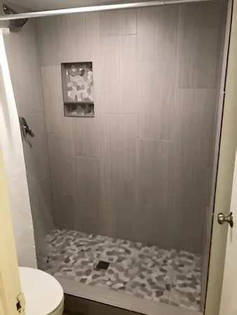 $2,100 | 4354 East Sandia Street, Phoenix, AZ 85044
