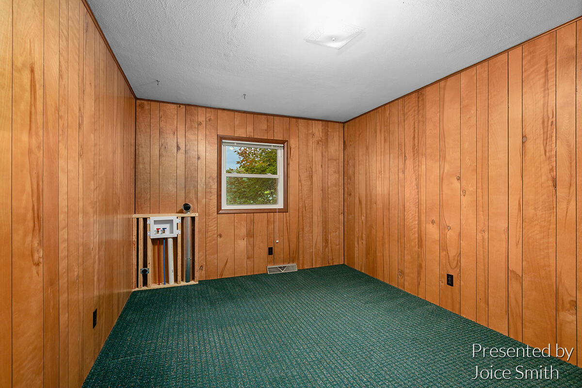 1726 Pinckney Road Saranac, MI 48881 - Photo 54 of 60 IMG_1013