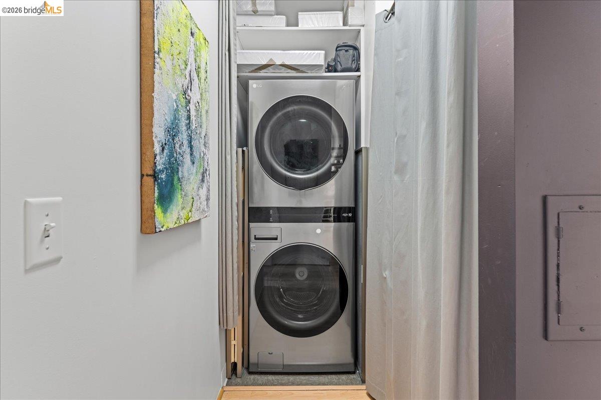 1201 Pine Street, Unit 354 Oakland, CA 94607 - Photo 12 of 26 a view of entryway with washer and dryer