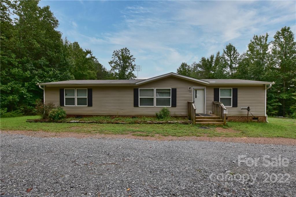 191 East Bells Branch Road Blacksburg, SC 29702 - Photo 1 of 14 a view of a house with a yard and large tree