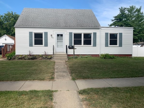 708 Woolf Court Rochelle, IL 61068 - Photo 1 of 26