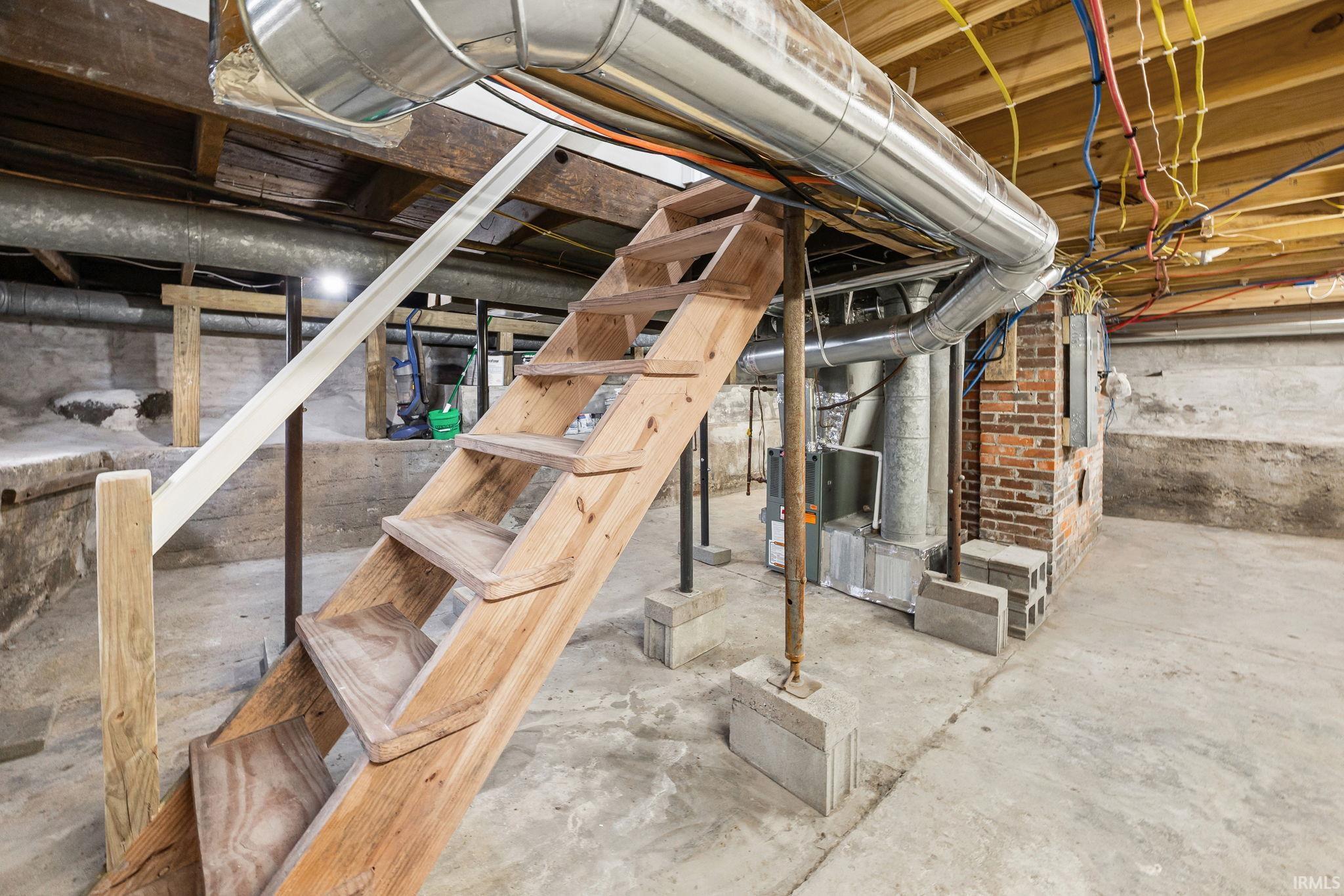 102 South Sheets Street Oxford, IN 47971 - Photo 18 of 36