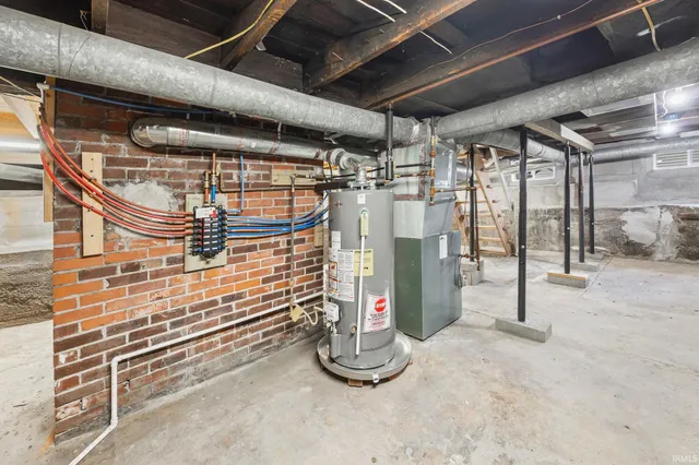 $275,000 | 102 South Sheets Street, Oxford, IN 47971