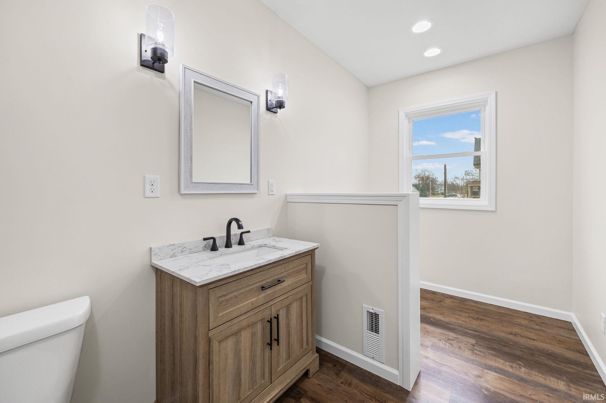 102 South Sheets Street Oxford, IN 47971 - Photo 4 of 36