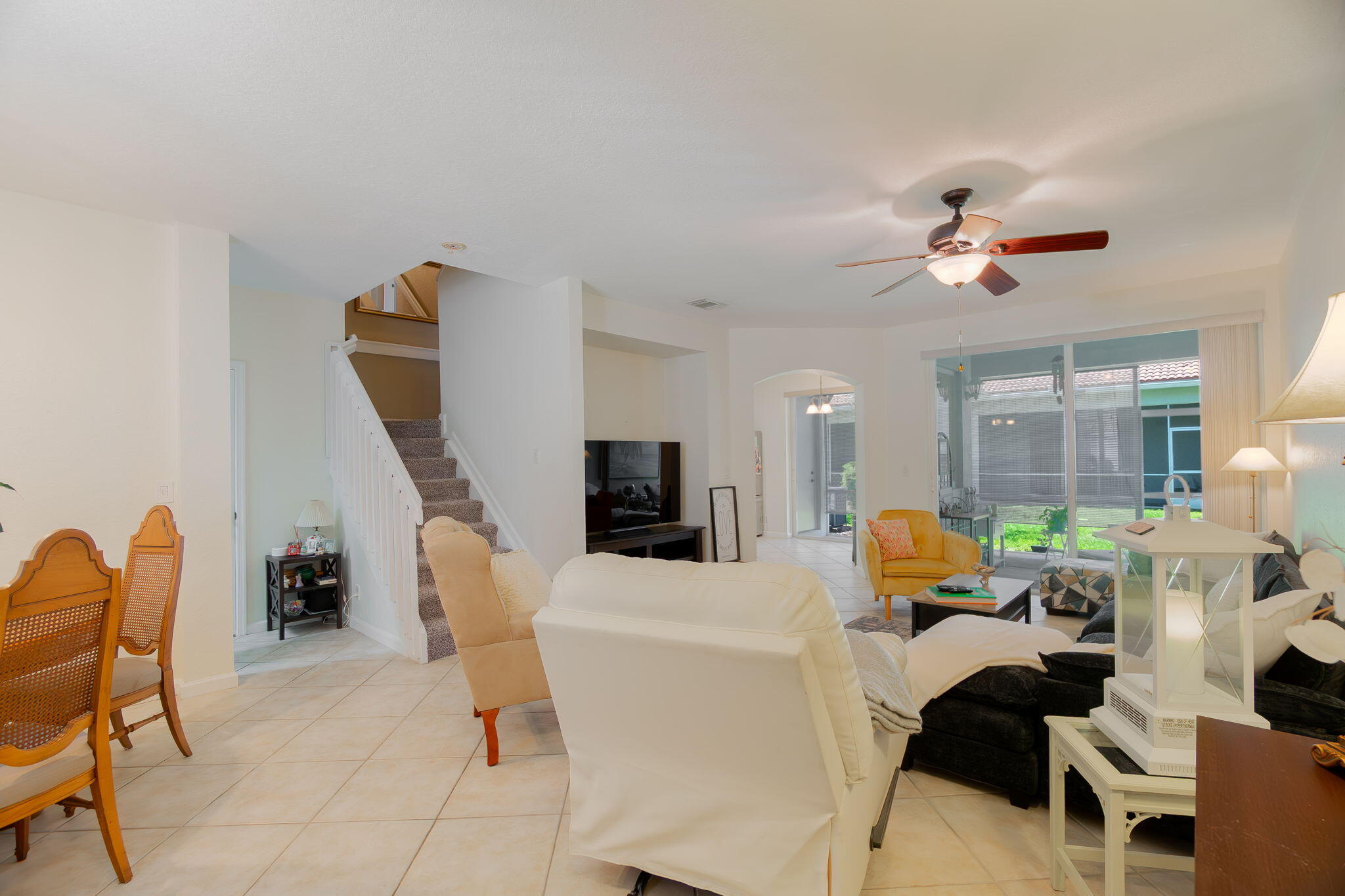 2070 Oakhurst Way Riviera Beach, FL 33404 - Photo 5 of 32 5