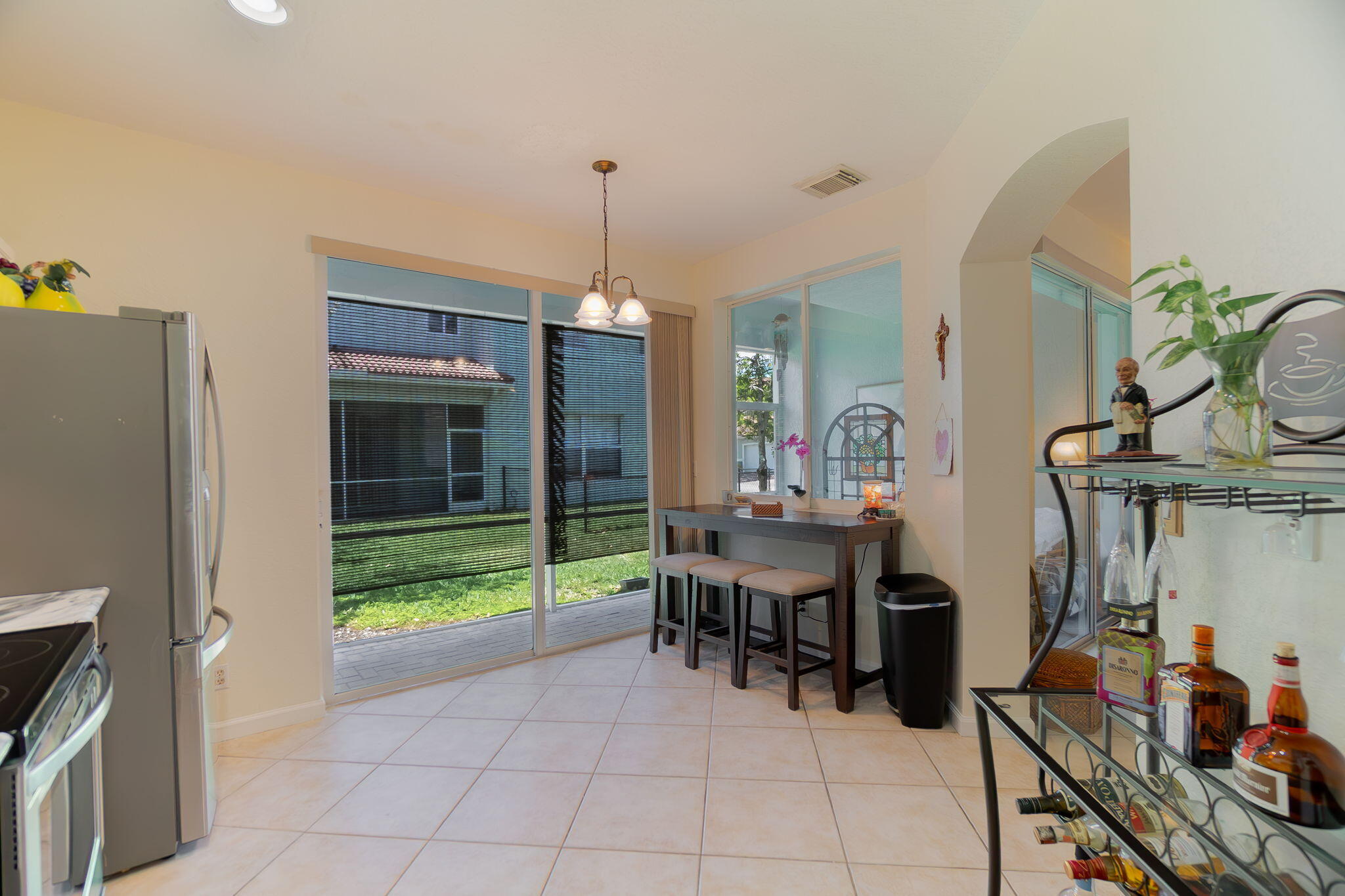 2070 Oakhurst Way Riviera Beach, FL 33404 - Photo 9 of 32 9