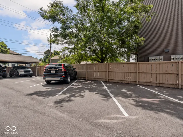 $230,000 | 2161 North Meridian Street, Unit 4, Indianapolis, IN 46202