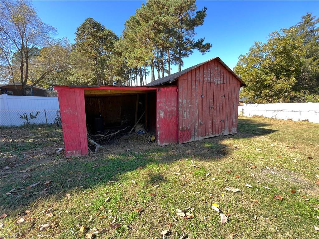 1427 Oak Ridge Road Kernersville, NC 27284 - Photo 40 of 42 Gallery Image 40