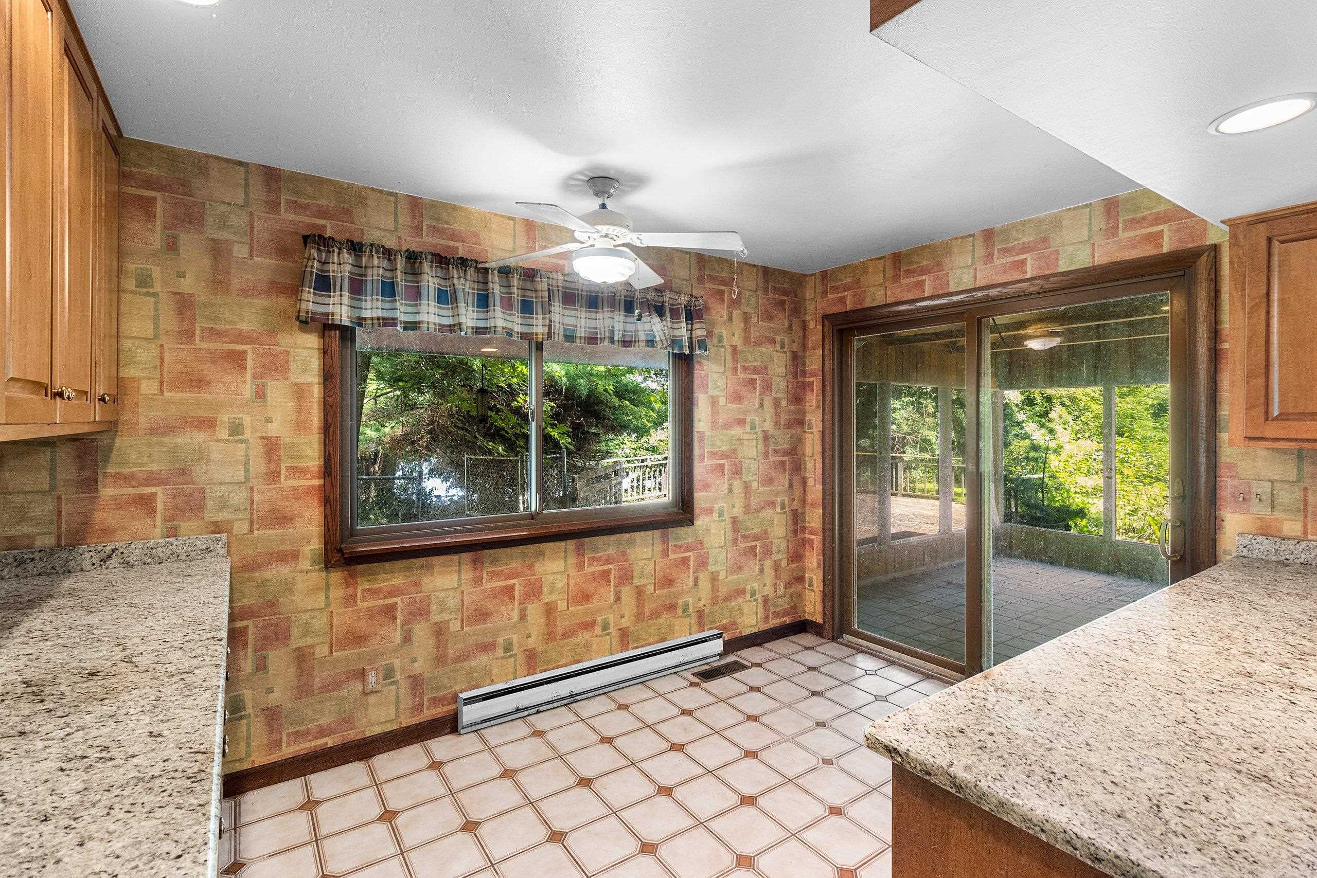 200 Lake Road Menasha, WI 54952 - Photo 23 of 87