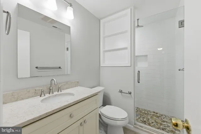 $4,000 | 5402 South 12th Street South, Arlington, VA 22204