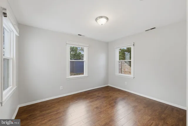 $4,000 | 5402 South 12th Street South, Arlington, VA 22204