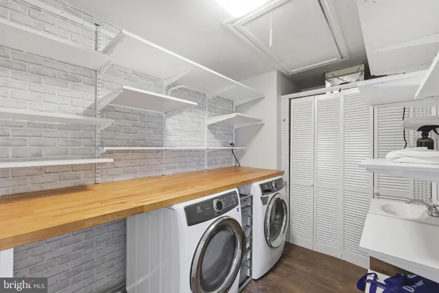 $4,000 | 5402 South 12th Street South, Arlington, VA 22204