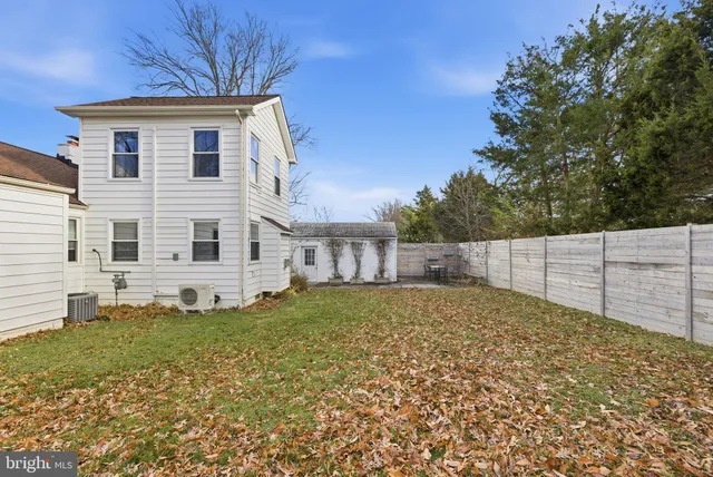 $4,000 | 5402 South 12th Street South, Arlington, VA 22204