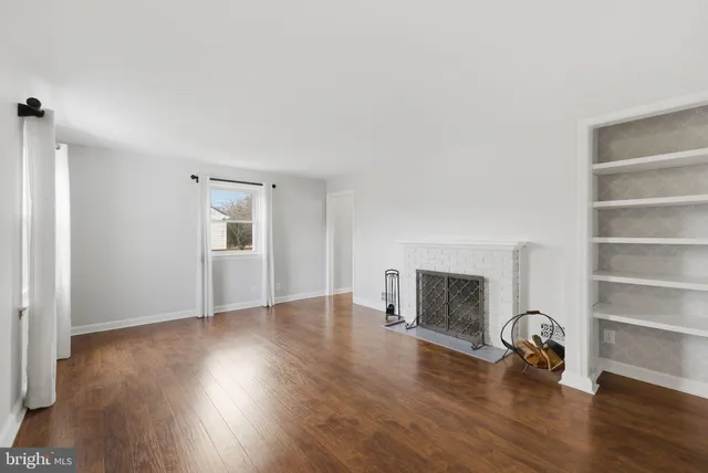 $4,000 | 5402 South 12th Street South, Arlington, VA 22204