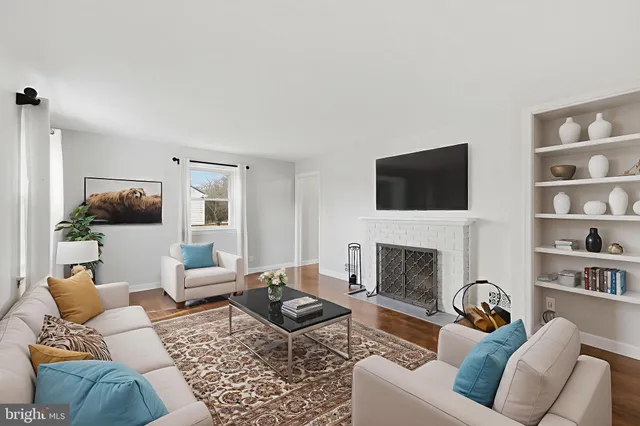 $4,000 | 5402 South 12th Street South, Arlington, VA 22204