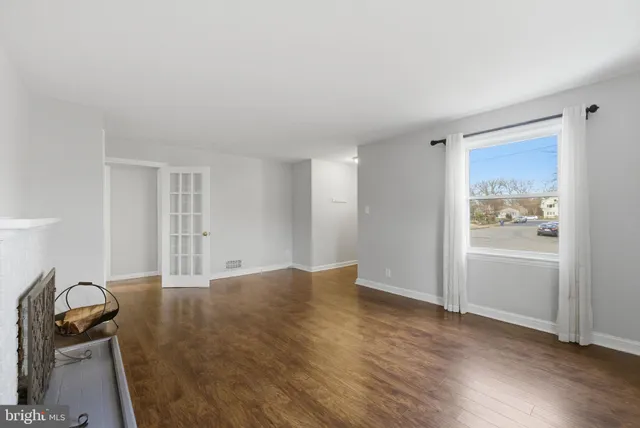 $4,000 | 5402 South 12th Street South, Arlington, VA 22204