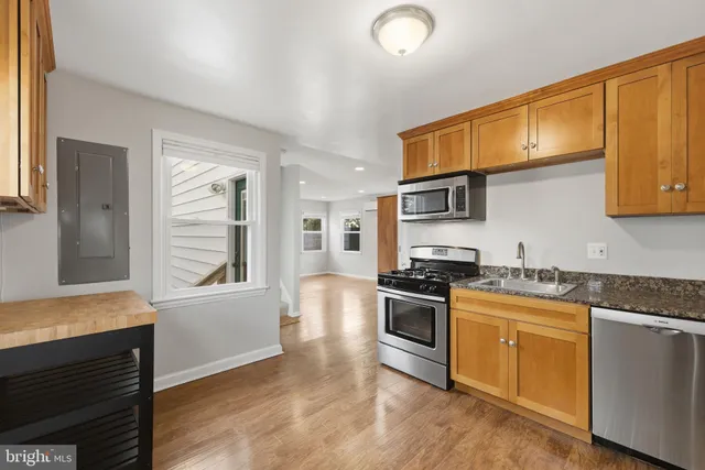 $4,000 | 5402 South 12th Street South, Arlington, VA 22204