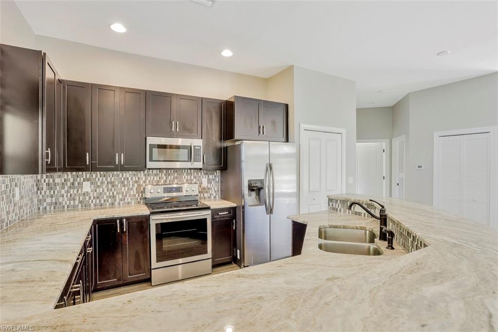 18440 Quince Road Fort Myers, FL 33967 - Photo 8 of 22 Gallery Image 8