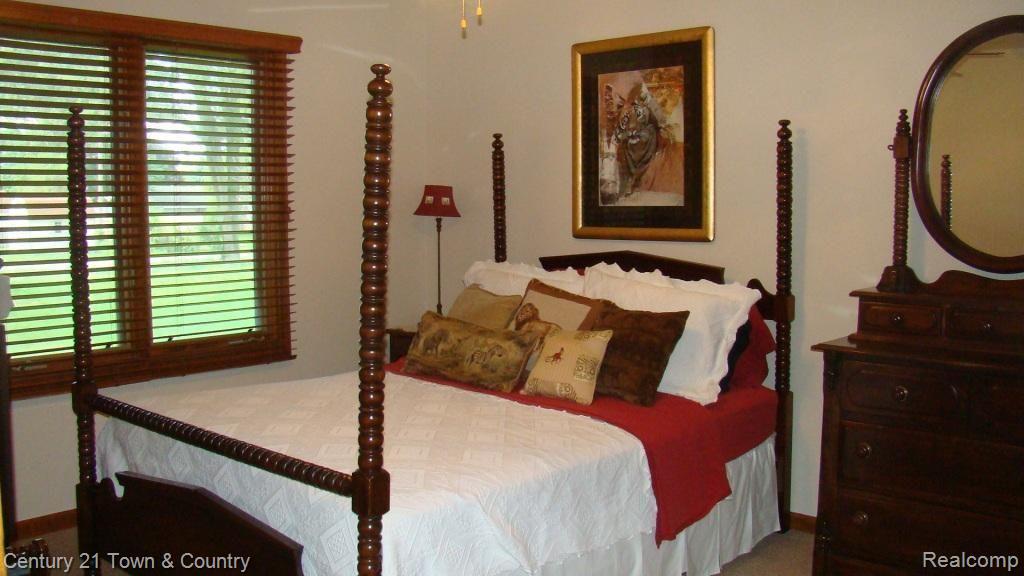 1920 South Shore Drive Rochester, MI 48307 - Photo 11 of 16 Guest BR