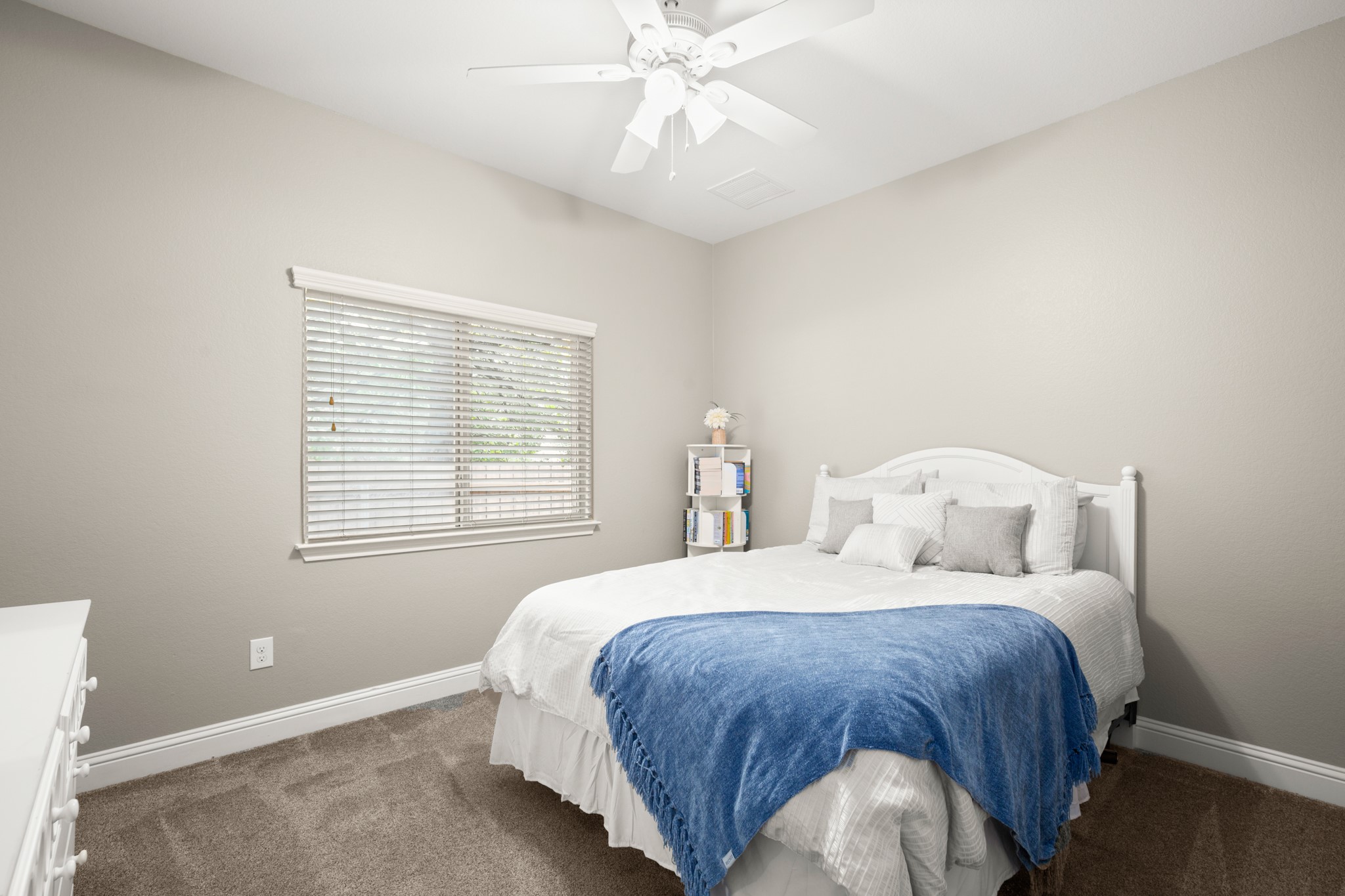 502 Spring Arbor Lane Cedar Park, TX 78613 - Photo 28 of 40 The other secondary bedroom, all of which come with walk-in closets.