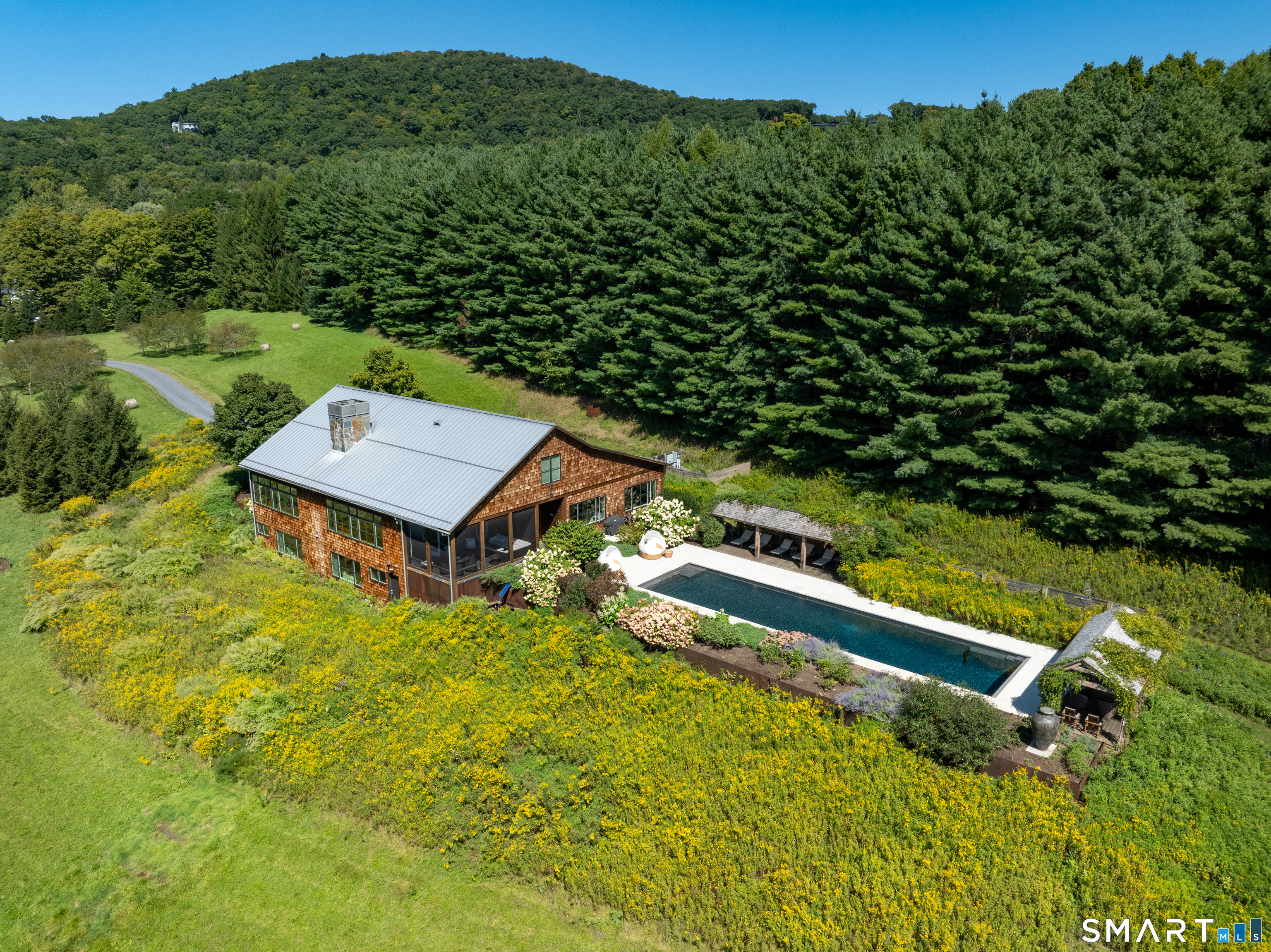 250 Belgo Road Salisbury, CT 06039 - Photo 1 of 38 Gallery Image 1
