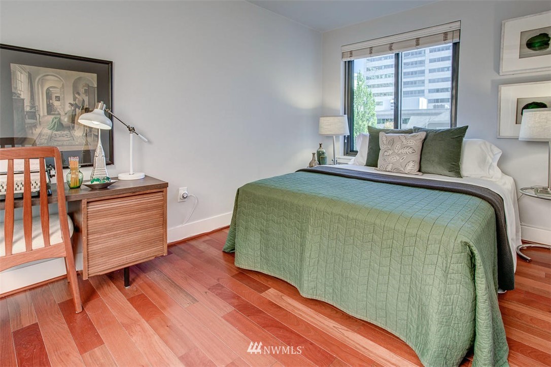 1105 Spring Street, Unit 401 Seattle, WA 98104 - Photo 10 of 15