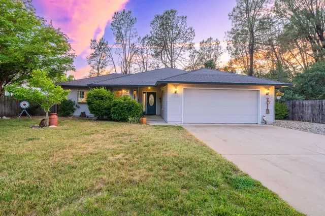 $391,000 | 4378 Nightbird Way, Redding, CA 96001