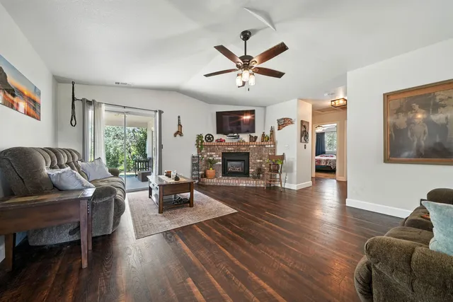 $391,000 | 4378 Nightbird Way, Redding, CA 96001