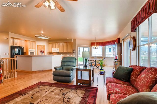 1425 Bowstring Road Monument, CO 80132 - Photo 8 of 28