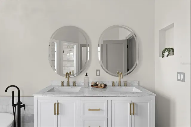 $615,000 | 1145 Riveredge Drive, Tarpon Springs, FL 34689