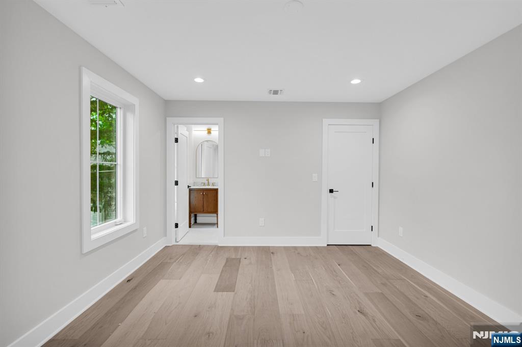 176 Harrow Road Westfield, NJ 07090 - Photo 35 of 48