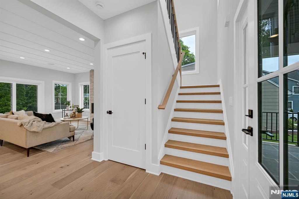 176 Harrow Road Westfield, NJ 07090 - Photo 4 of 48