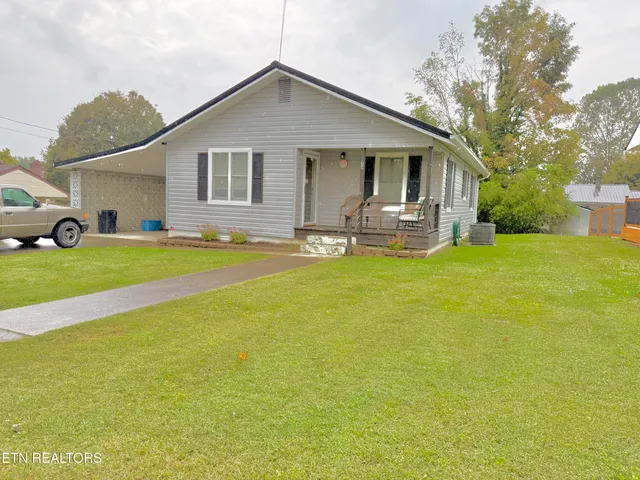 $159,900 | 156 Holmes Street, Jonesville, VA 24263