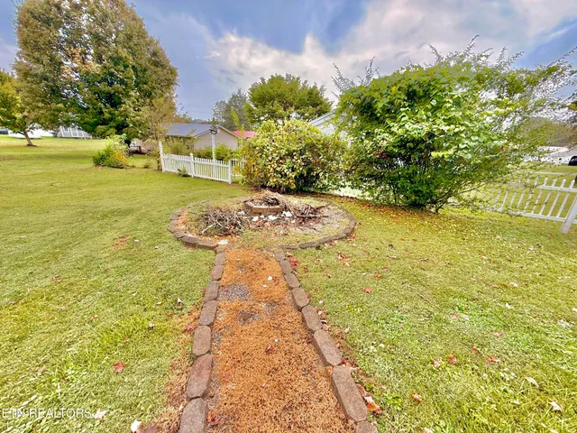 $159,900 | 156 Holmes Street, Jonesville, VA 24263