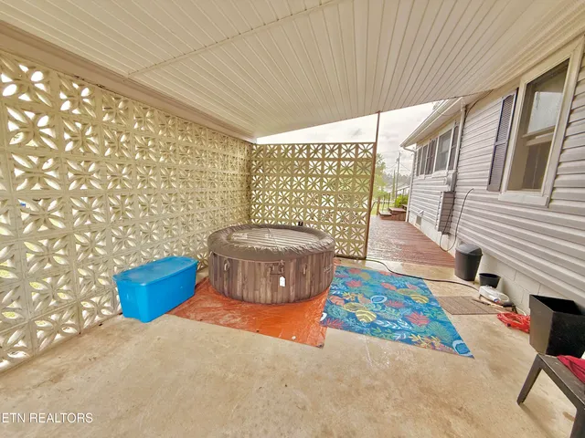 $159,900 | 156 Holmes Street, Jonesville, VA 24263