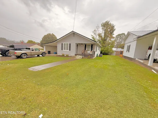 $159,900 | 156 Holmes Street, Jonesville, VA 24263