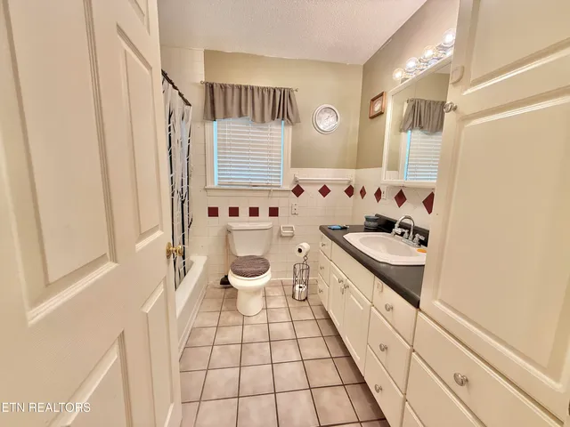 $159,900 | 156 Holmes Street, Jonesville, VA 24263