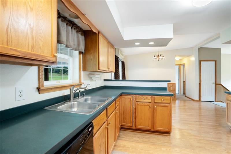 1000 Shady Lane Road Pulaski, PA 16143 - Photo 7 of 19 Gallery Image 7
