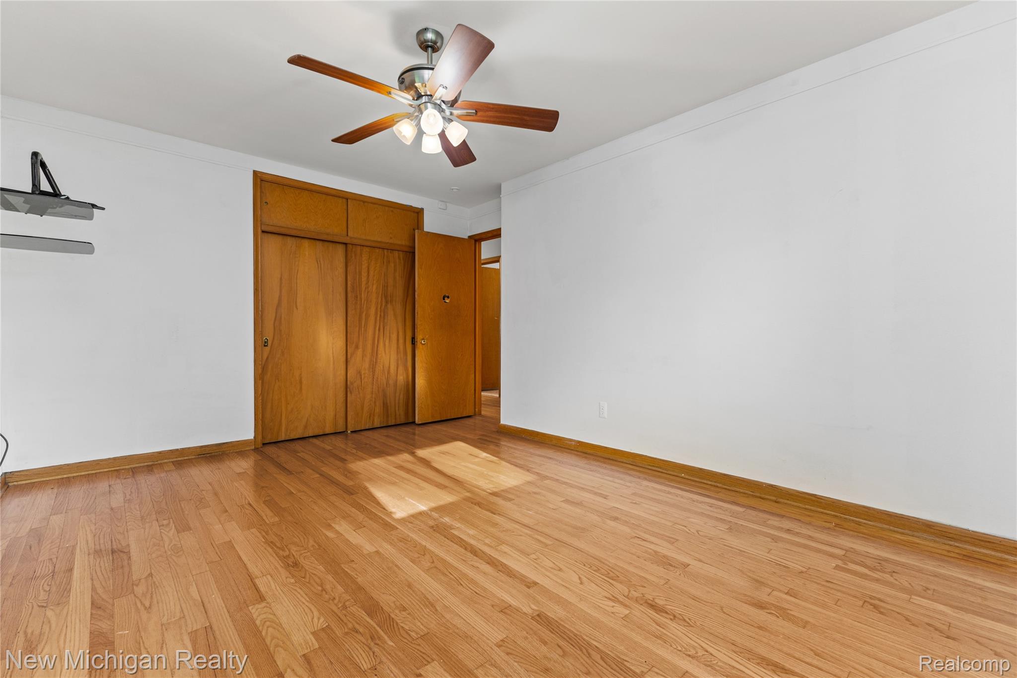 8359 Chicago Road South Warren, MI 48093 - Photo 31 of 74