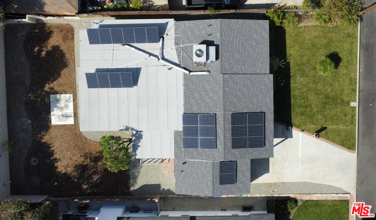 3061 Highview Avenue Altadena, CA 91001 - Photo 28 of 30 a front view of a house with a yard